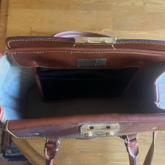 Unique Dooney & Burke Purse - Picture 10 of 14
